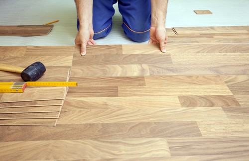Or Laminate Flooring, How To Choose Engineered Hardwood Flooring